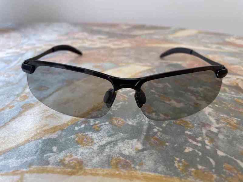 Prodám nové "photochromic" sluneční brýle + dárek - foto 2