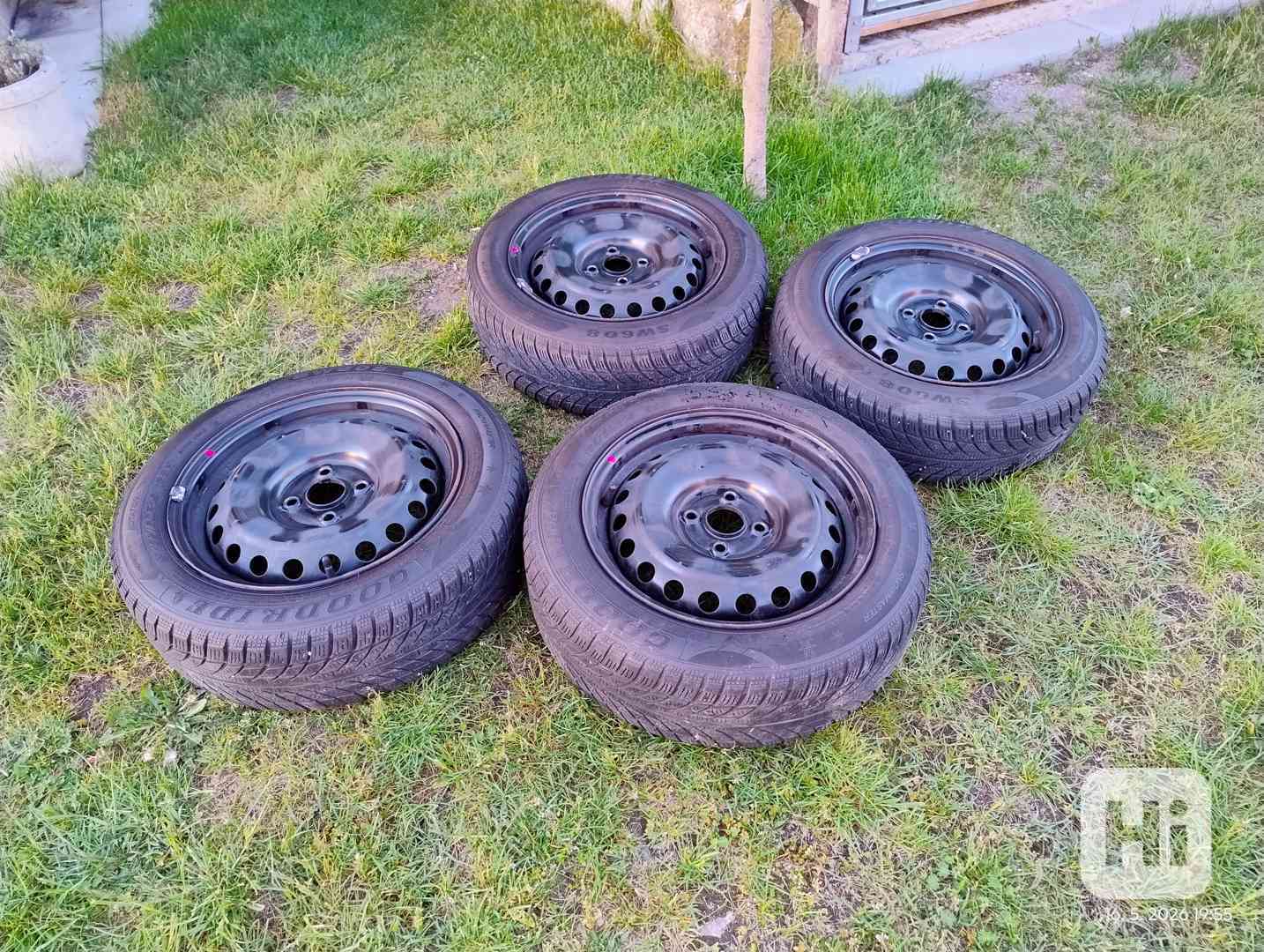 Plechové disky  15", 4x100 plus zimní pneumatiky  - foto 1