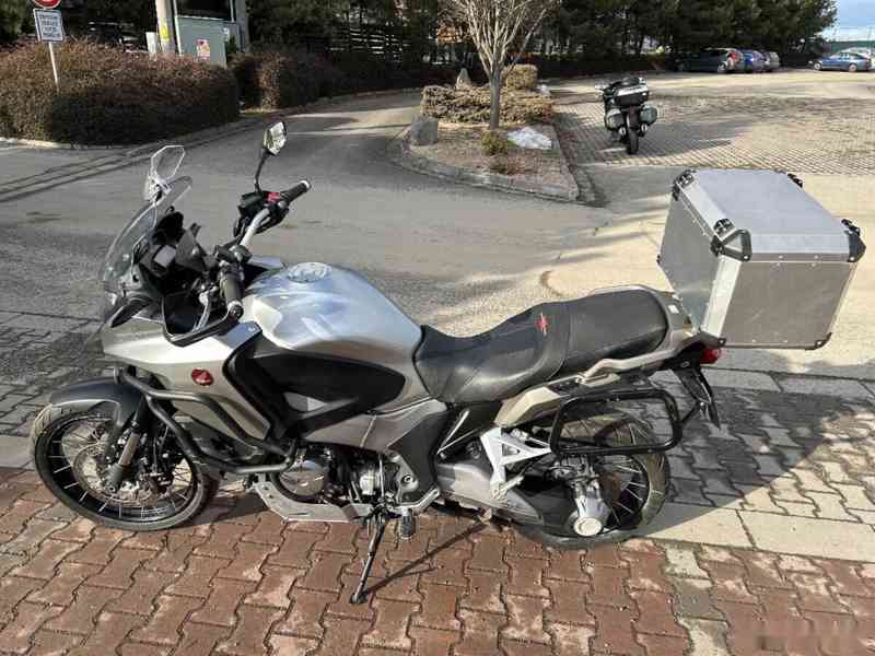 Honda VFR 1200 X Crosstourer 2012 - foto 6