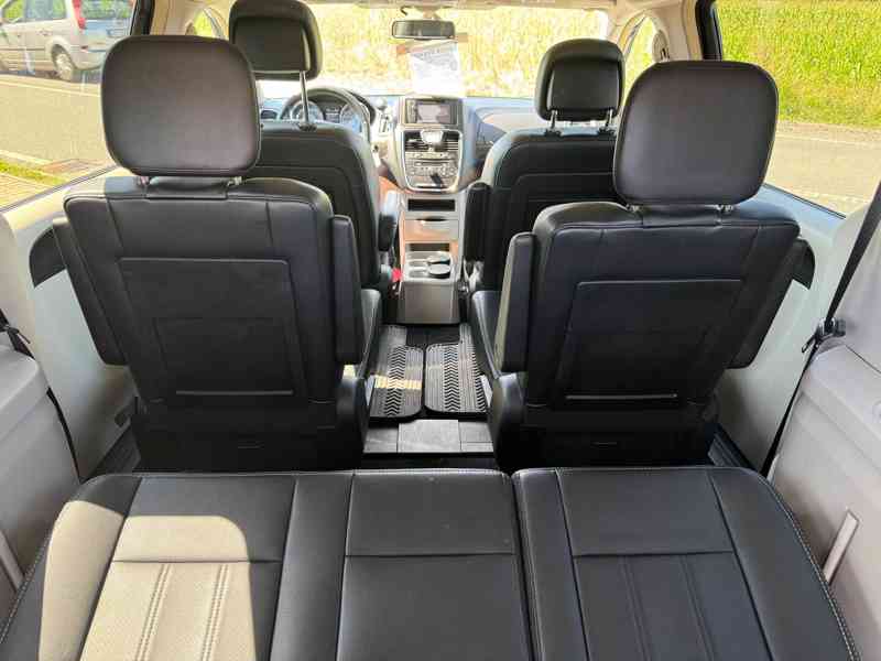 Lancia Voyager 3.6 Navi Stown Go RT Kůže 2012 - foto 7