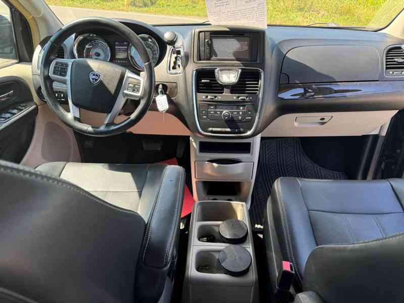 Lancia Voyager 3.6 Navi Stown Go RT Kůže 2012 - foto 10