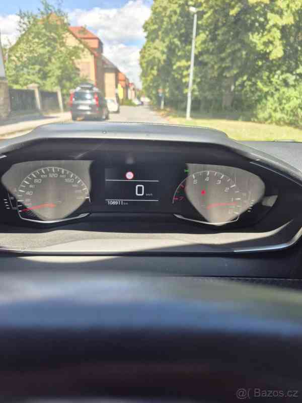 Peugeot 2008 1.2 96 kW Allure - foto 9
