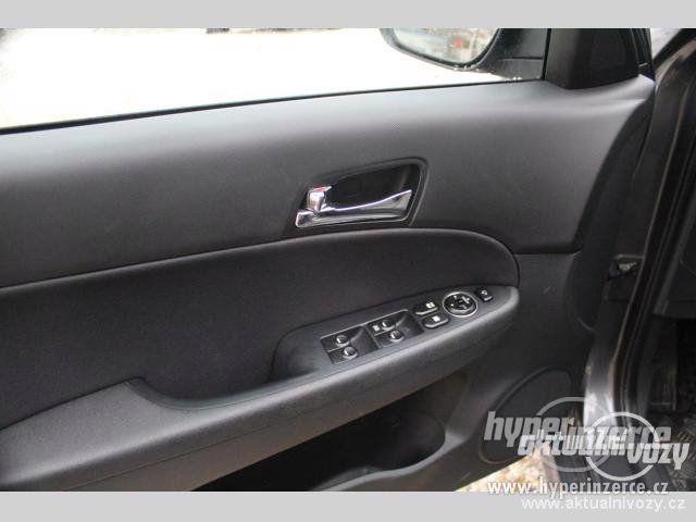 Hyundai i30 1.4, benzín, RV 2011 - foto 14