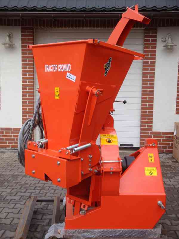 štěpkovač BX 62R s hydraulickým posuvem, do 15 cm, + kardan - foto 2