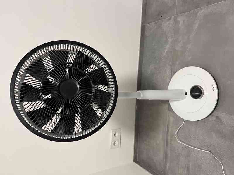 Výkonný a tichý stojanový ventilátor Duux  - foto 1