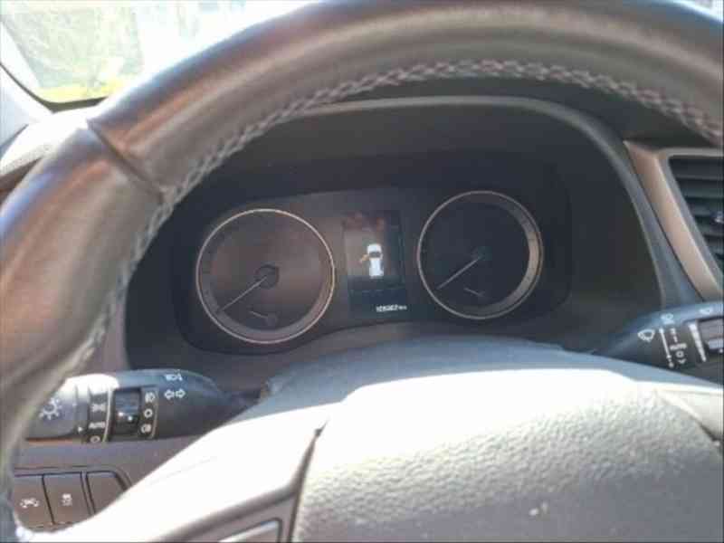 Hyundai Tucson 2,0   D 100kW 4x4 - foto 2