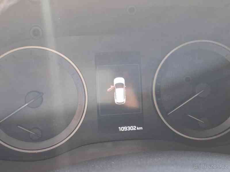 Hyundai Tucson 2,0   D 100kW 4x4 - foto 6