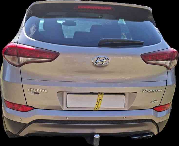 Hyundai Tucson 2,0   D 100kW 4x4 - foto 9