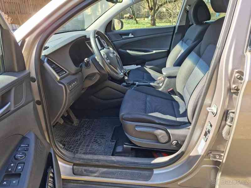 Hyundai Tucson 2,0   D 100kW 4x4 - foto 8