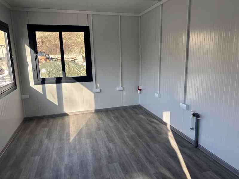 Nová vrátnice, gastro zázemí, stánek od 3x2,4m - foto 2