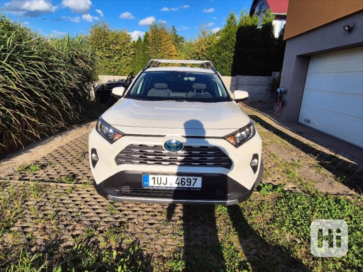Toyota RAV4 2,5   Hybrid AWD-i, 2021 - foto 1