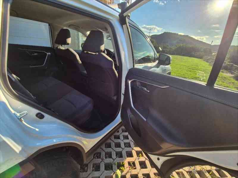 Toyota RAV4 2,5   Hybrid AWD-i, 2021 - foto 10