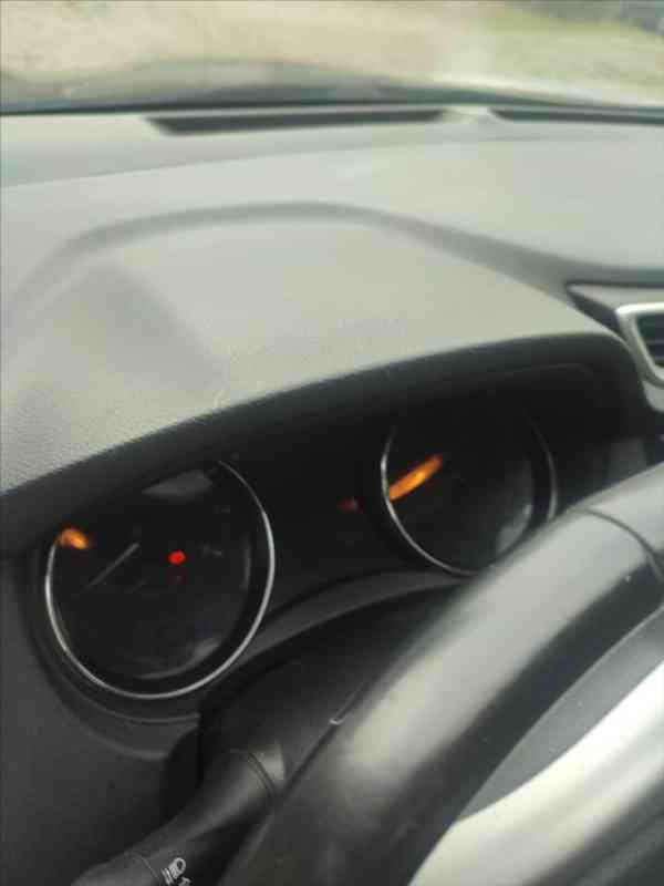 Nissan Qashqai 1,2 - foto 5