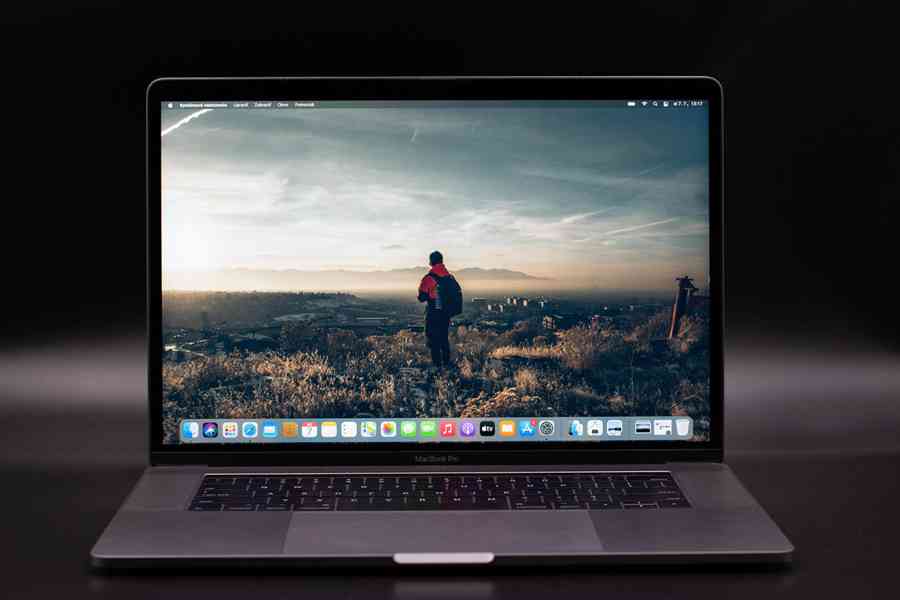 MacBook Pro 15" 2016 Space Gray s Touch Barem - foto 4