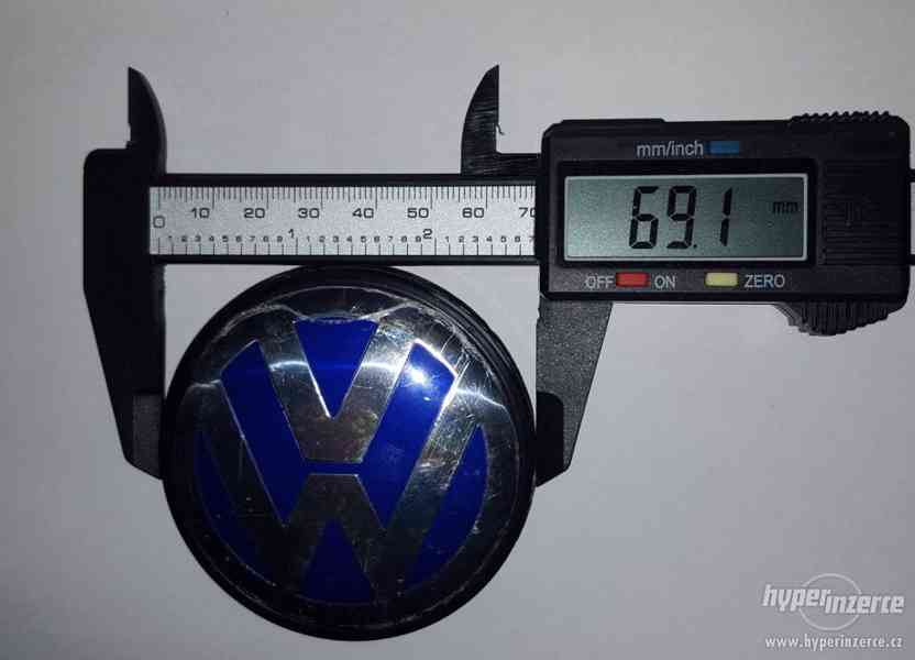 Volkswagen pokličky do středu kol - 70 mm - Modré. - foto 3
