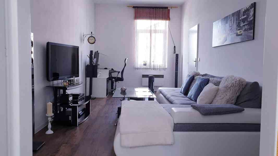 Slunný byt 2+1 v OV   - foto 3