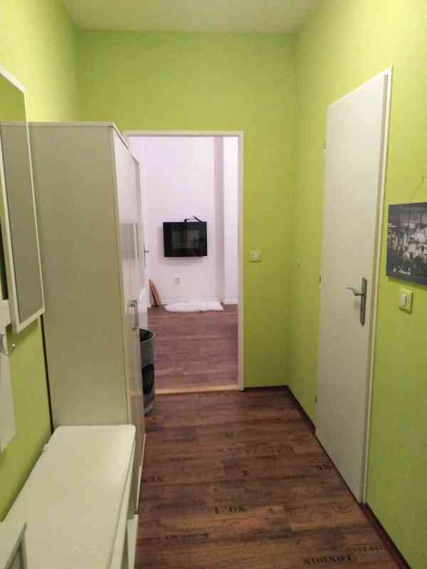 Slunný byt 2+1 v OV   - foto 9