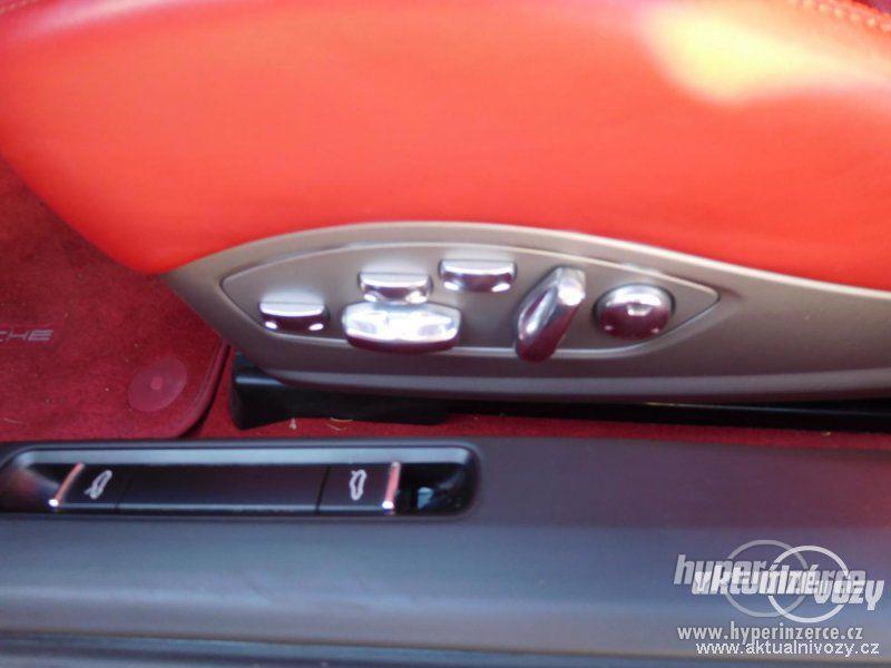 Porsche 911 3.8, benzín, automat, r.v. 2013, navigace, kůže - foto 35