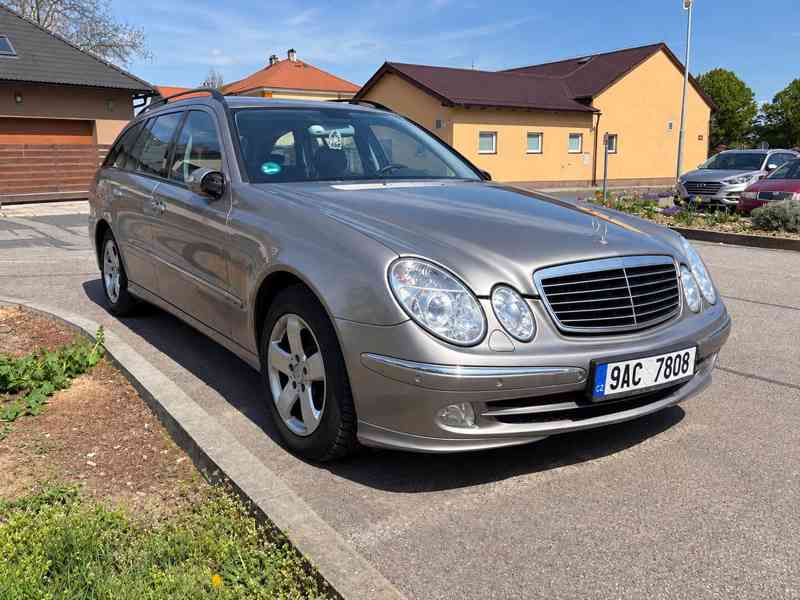 Mercedes-Benz E 211 3.2 V6 4MATIC – AVANTGARDE  - foto 8