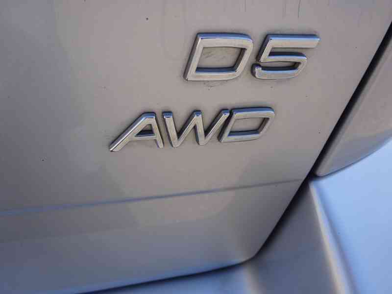 Volvo XC 90 D5 AWD 2.4D r.v.2010 (136 kw) 7 míst ČR  - foto 16