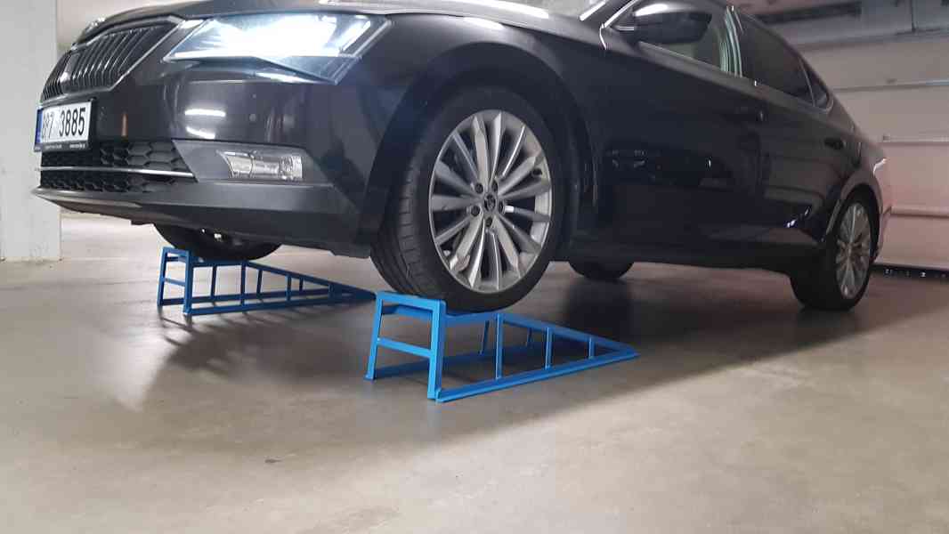 Servisní rampy na pneumatiky až 265 mm / 2000 kg - foto 4