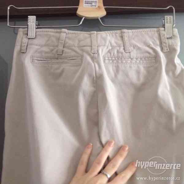 nove bezove kalhoty Gucci - foto 4