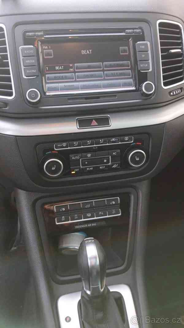 Volkswagen Sharan 2,0 TDI DSG 2012 - foto 6