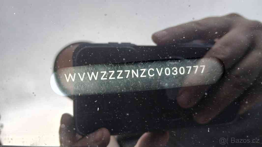 Volkswagen Sharan 2,0 TDI DSG 2012 - foto 7