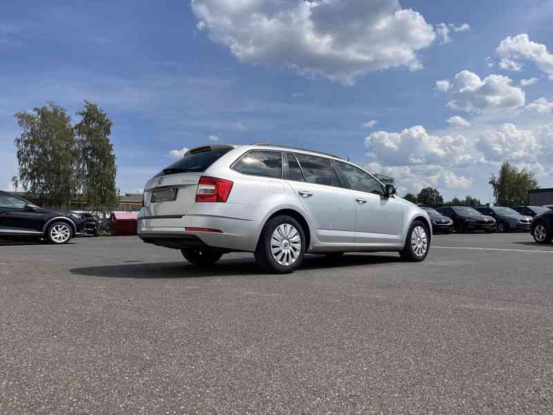 Škoda Octavia Combi 1.6 TDI Ambition 85kw - foto 15