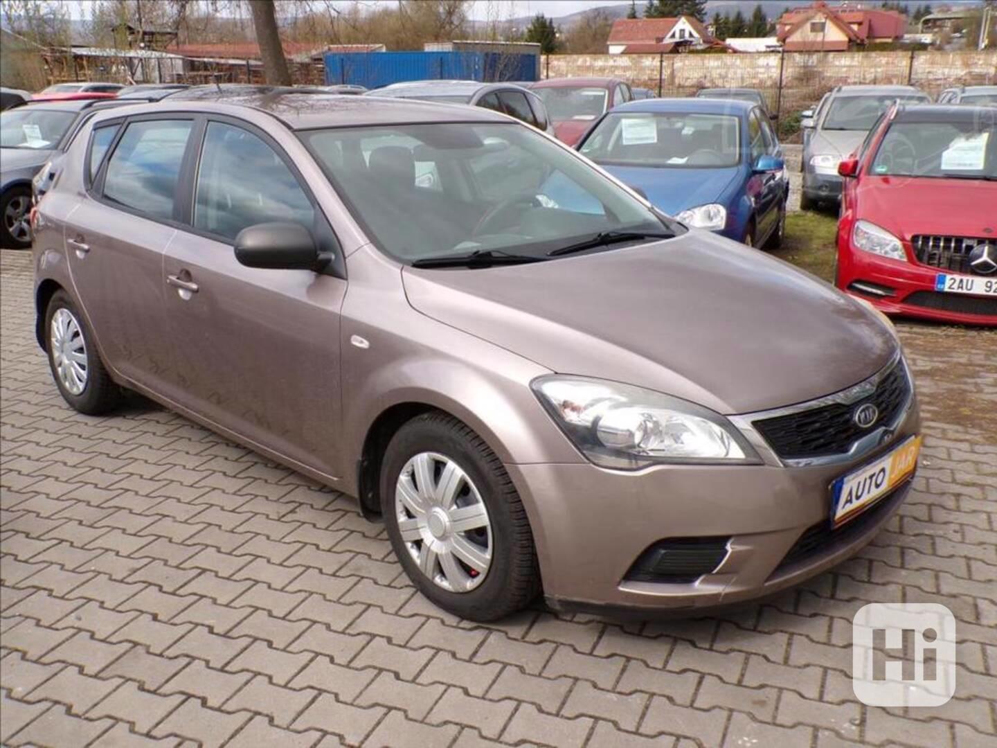 Kia Cee´d 1,4 i16V KLIMATIZACE - foto 1