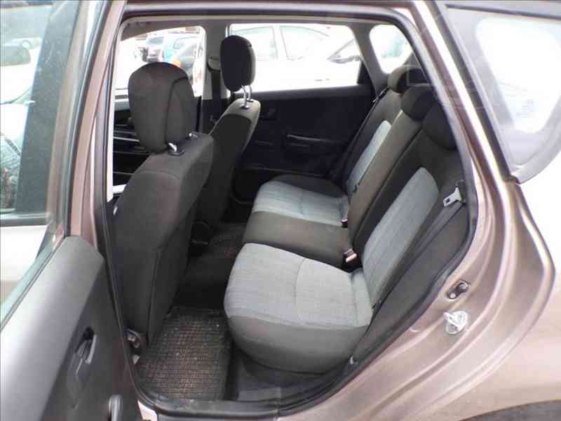 Kia Cee´d 1,4 i16V KLIMATIZACE - foto 8