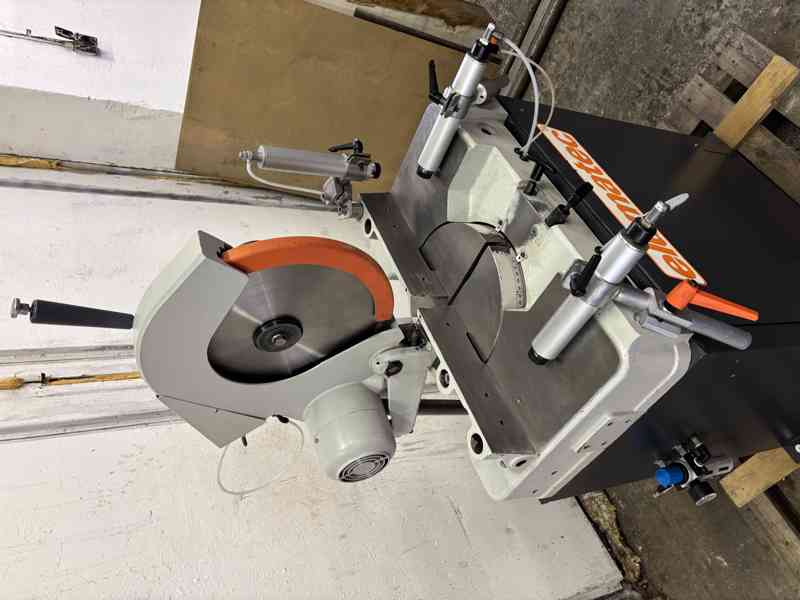 elumatec MGS 72/10 Pokosová pila na hliníkové profily  - foto 7