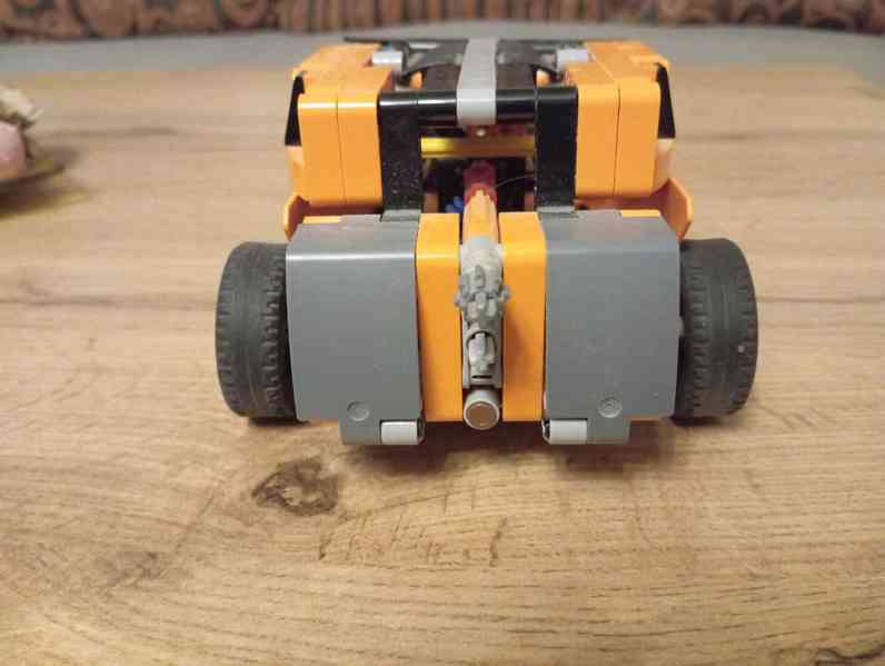 LEGO Technic 42093 – Hot Rod - foto 4