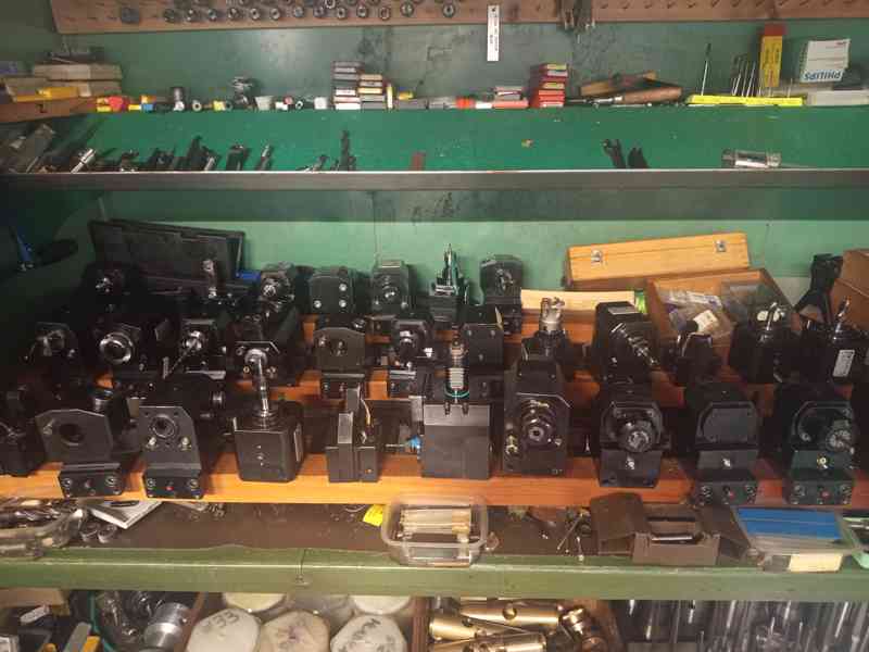 Schaublin 42S CNC + podavač tyčí Spacesaver SS2003 + VDI25 - foto 9