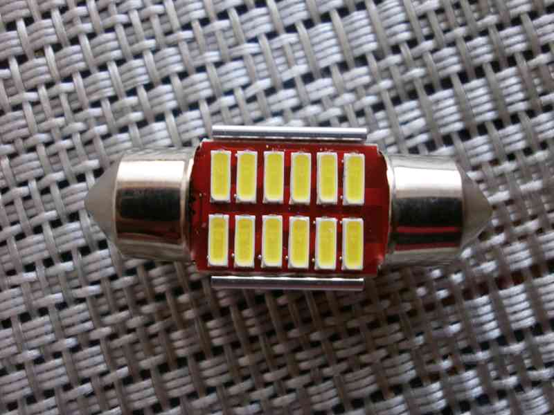 LED osvětlení interieru auta - foto 4