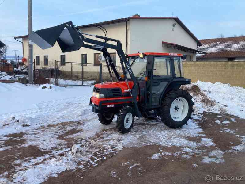 Malotraktor Kubota GL 27 s kabinou a nakladačem  - foto 3