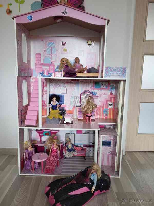 Dřevěný domeček pro panenky  - foto 1