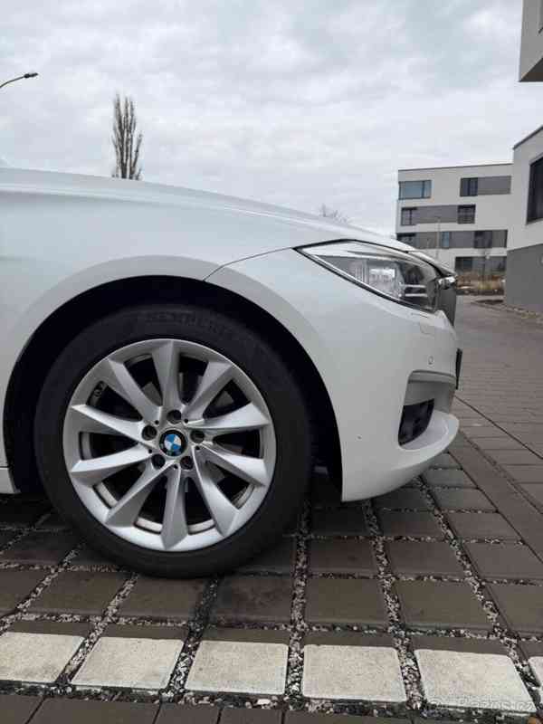 BMW Řada 3 2,0   320d GT xDrive 135 kW - foto 9