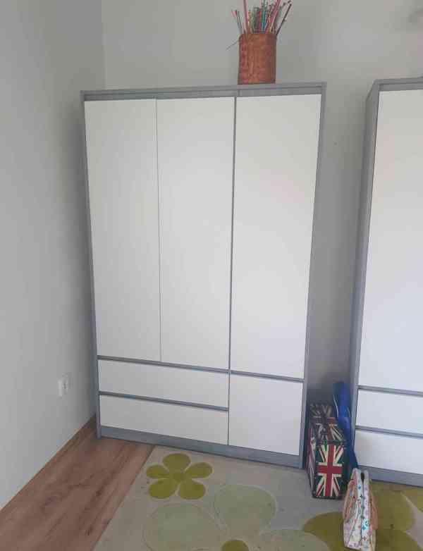 Nábytek do ložnice nebo dětského pokoje do neděle sleva - foto 3