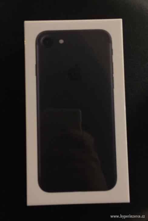 Nový iPhone 7128 GB BLACK Sealed s kupónem - foto 1