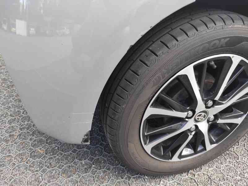 Toyota Yaris 1,5 82kW - 2016 - 56 000 najeto - foto 4