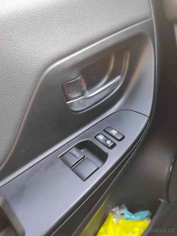 Toyota Yaris 1,5 82kW - 2016 - 56 000 najeto - foto 7