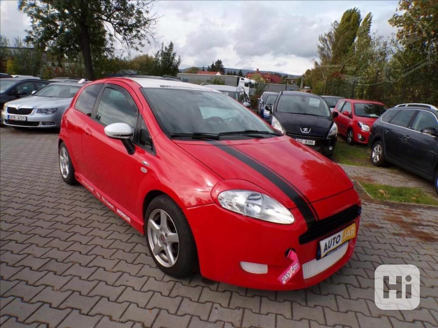 Fiat Punto 1,4 i - foto 1