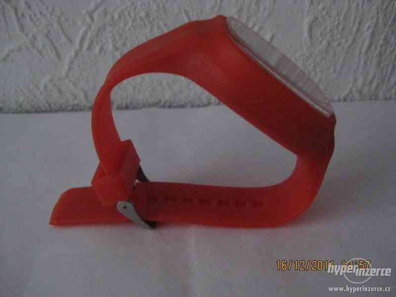 Hodinky nové+SIM karta ZDARMA!!! - foto 2