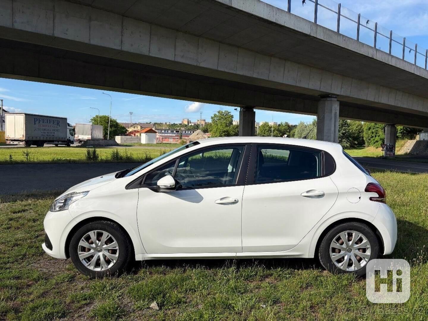 Peugeot 208 1,2   60KW, 2017 - foto 1