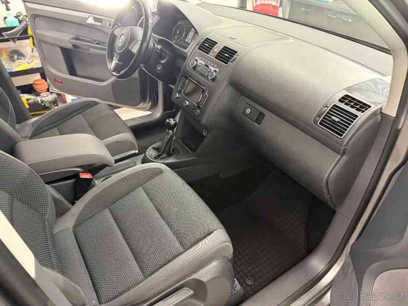 Volkswagen Touran 2,0 TDI 103kW, po komplet.S. - foto 27