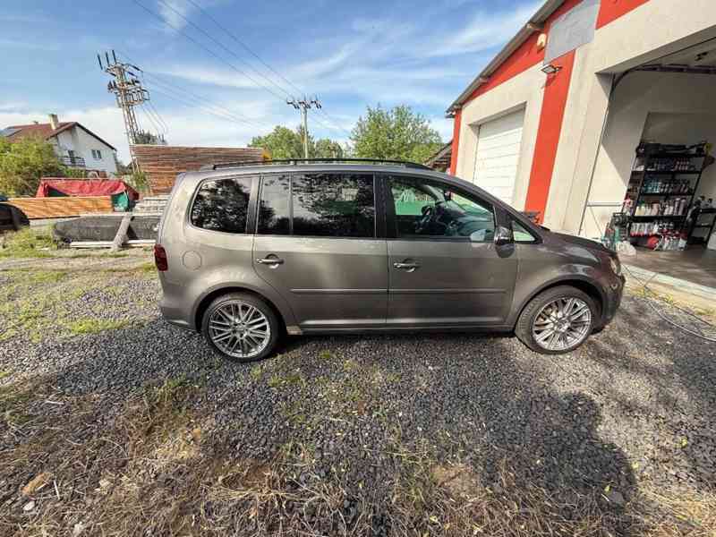 Volkswagen Touran 2,0 TDI 103kW, po komplet.S. - foto 18