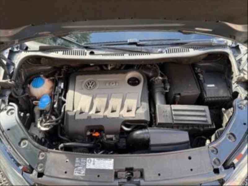 Volkswagen Touran 2,0 TDI 103kW, po komplet.S. - foto 2