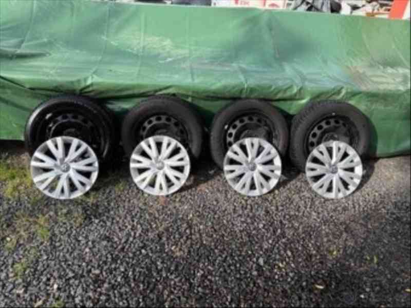 Volkswagen Touran 2,0 TDI 103kW, po komplet.S. - foto 11