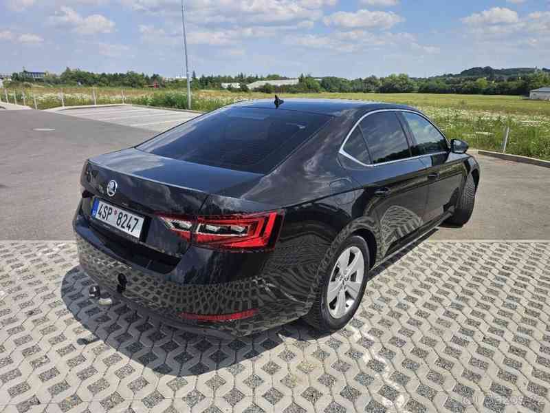 Škoda Superb 2,0   TDI, 110kw - foto 12